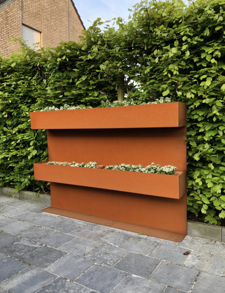 Cortenstalen maatwerk | Cortenstalen kruidenrek | Cortenstaal in de tuin | Cortenstaal Vlaeminck | Cortenstaal Oost-Vlaanderen